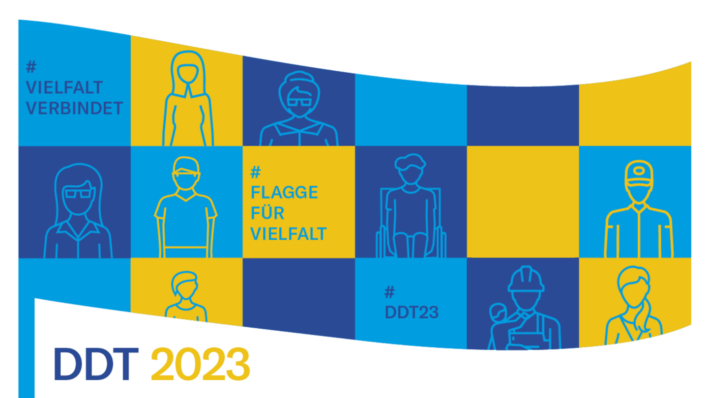 Grafische Darstellung einer Flagge, auf der in verschiedenen Quadraten Personen angedeutet sind, die die Vielfalt der Gesellschaft in Deutschland repräsentieren. Im Text: DDT 2023 und die Hashtags #DDT23, #VielfaltVerbindet, #FlaggeFürVielfalt