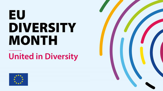 Zu sehen ist das Logo des EU Diversity Month mit einer bunten Spirale an der Seite vor hellblauem Hintergrund